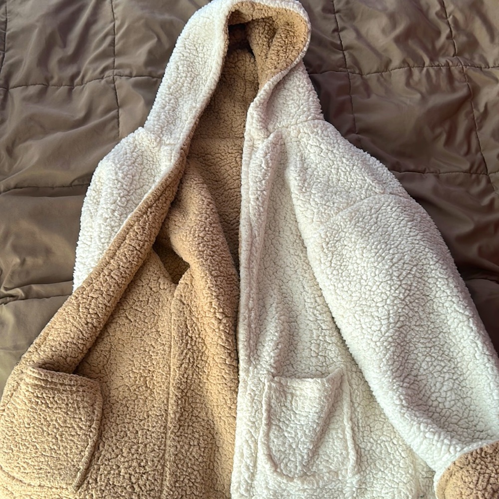 REVERSIBLE teddy jacket (brown/white)